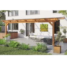Terrasse mit Holzpergola, Sitzgruppe und Whirlpool