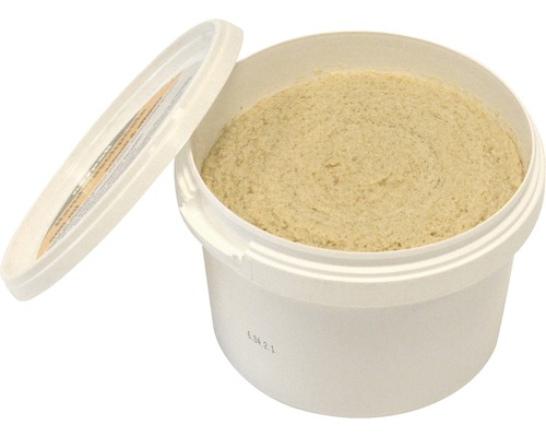 Offener Eimer mit Futter