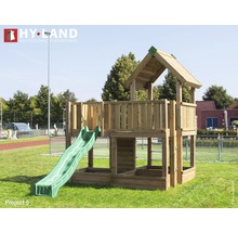 Spielturm aus Holz mit Rutsche und Sandkasten