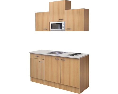 Küchenzeile mit Spüle, Kochfeld, Mikrowelle und Oberschränken