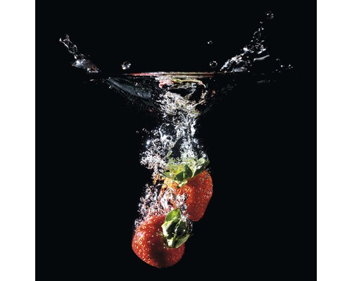 Glasbild Strawberry On Black II 30x30 cm GLA1421