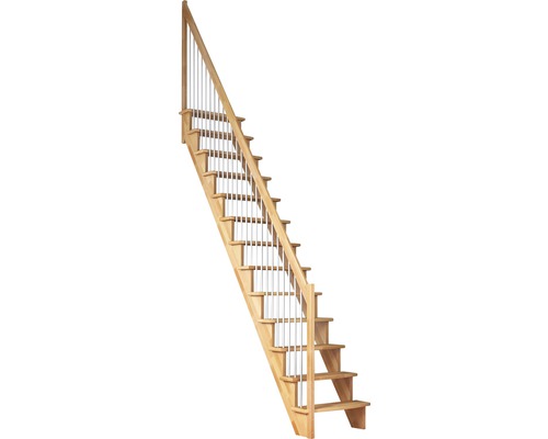 Holztreppe mit Metallgeländer