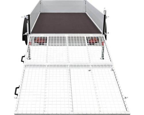 Heckansicht eines Anhängers mit Gitterrampe