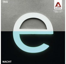 Alpertec Logo. Darstellung des Buchstabens E, der im Dunkeln leuchtet