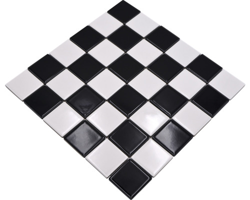 Mosaikfliese in Schachbrettmuster