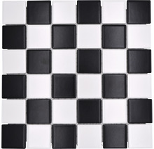Mosaikfliese mit Schachbrettmuster