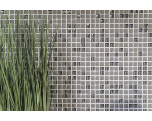 Mosaikfliesen mit Pflanzen