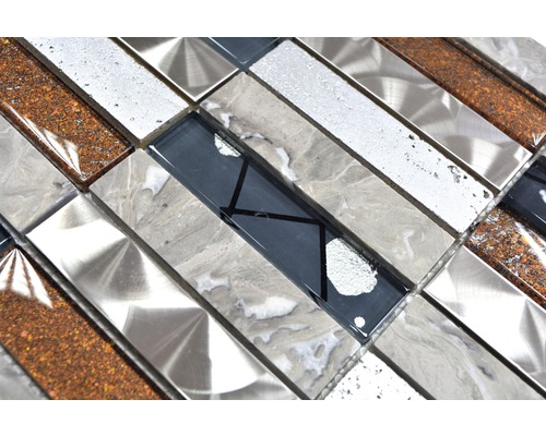 Mosaikfliese mit Glas-, Stein- und Metallelementen