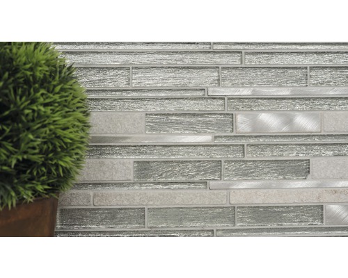 Mosaikfliese aus Glas und Metall