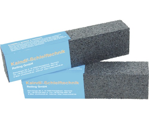 Zwei Schleifblöcke von Kaindl Schleiftechnik mit Firmenetikett