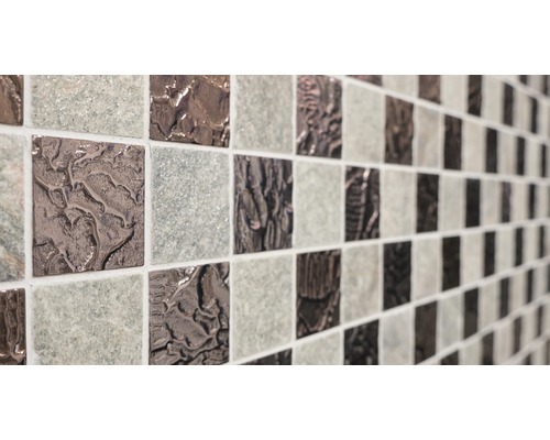 Wandfliese mit Mosaikmuster aus Steinzeug und Glas