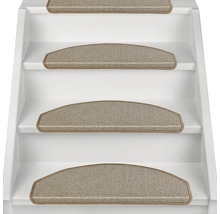 Treppenstufenmatten aus Teppich auf einer Treppe