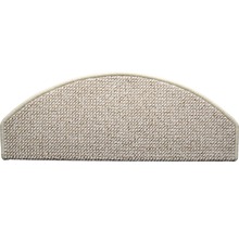 Halbrunde Stufenmatte aus Teppich