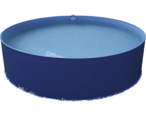 Runder Pool mit Wasser gefüllt