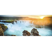 Wasserfalllandschaft bei Sonnenaufgang