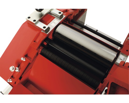 Innenansicht einer Hobelmaschine mit Walzen