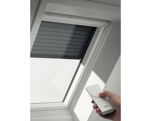 Dachfenster mit Rollladen und Fernbedienung