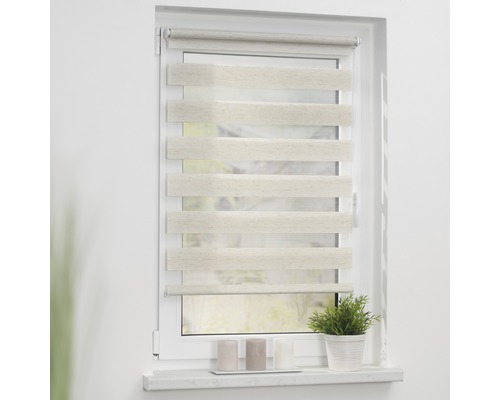 Fenster mit Doppelrollo zur Lichtregulierung