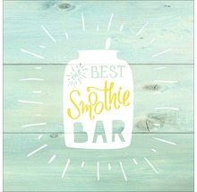 Dekoration mit dem Schriftzug ''The Best Smoothie Bar'' auf Holzgrund