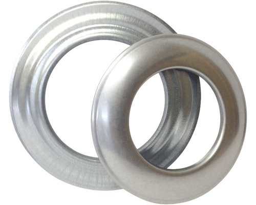 Zwei Metallösen