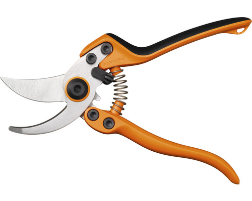 Gartenschere mit orangefarbenen Griffen