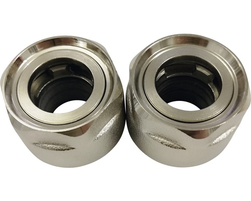 Zwei Sanitärverschraubungen aus Metall