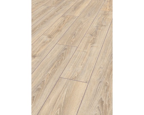 Verlegtes Laminat mit Holzstruktur