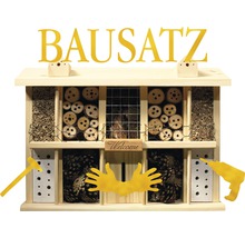 Bausatz für ein Insektenhotel mit verschiedenen Füllmaterialien