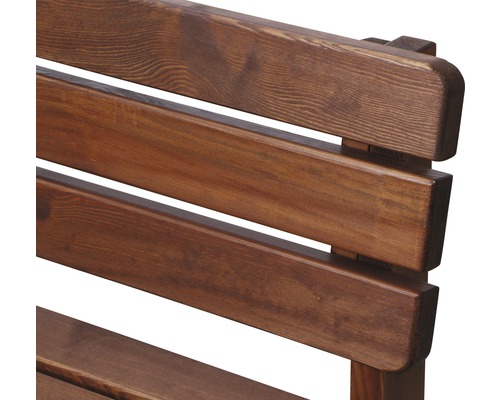 Detailaufnahme der Rückenlehne einer Holzbank