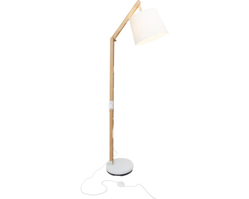 Stehlampe mit Holzgestell und weißem Lampenschirm