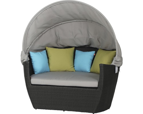 Gartenlounge mit Sonnendach und Kissen