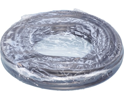 Gerolltes Kunststoffrohr in Folie verpackt