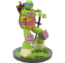 Teenage Mutant Ninja Turtle Leonardo Figur auf Kanaldeckel