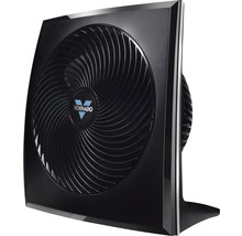 Schwarzer Vornado Ventilator zur Luftzirkulation
