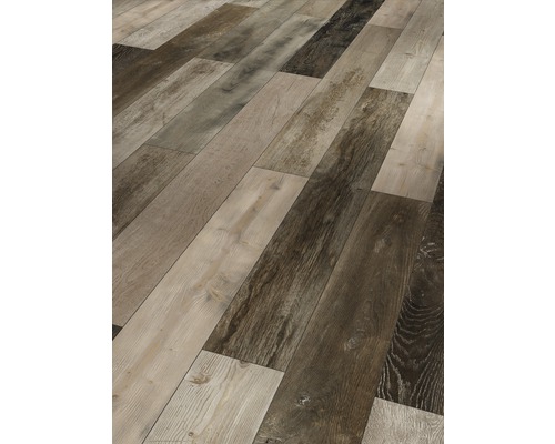 Verlegung von Laminatböden mit Holzstruktur