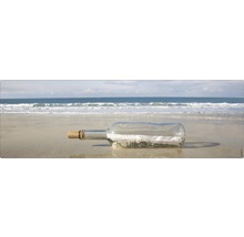 Flaschenpost am Strand mit Korken