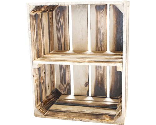 Holzkiste mit einem Regalboden