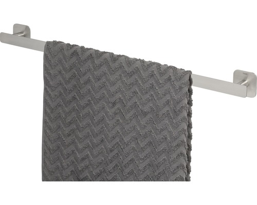 Handtuchhalter mit Handtuch