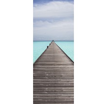 Holzsteg über dem Wasser