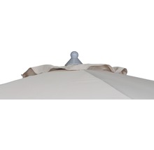 Detailansicht eines Gartenpavillons mit Stoffdach