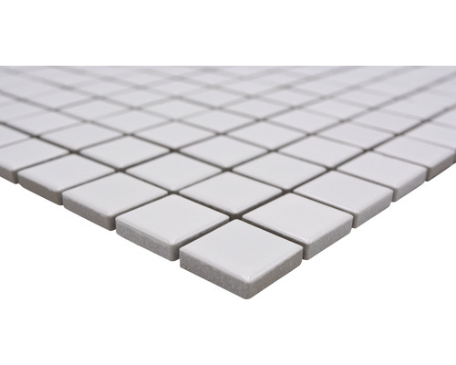 Quadratische Mosaikfliesen