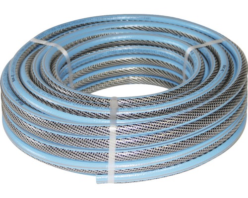 Aufgerollter Gartenschlauch mit Gewebeverstärkung