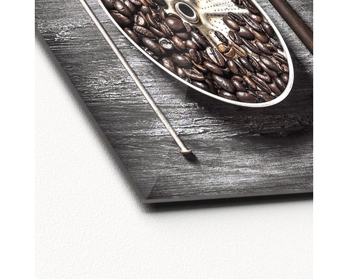Nahaufnahme eines Acrylbildes mit Kaffeebohnenmotiv