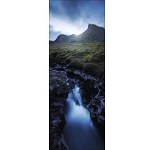Landschaft mit Berg, Himmel und Wasserfall