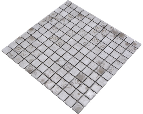 Mosaikfliese mit floralen Mustern