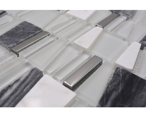 Mosaikfliese aus Glas und Naturstein