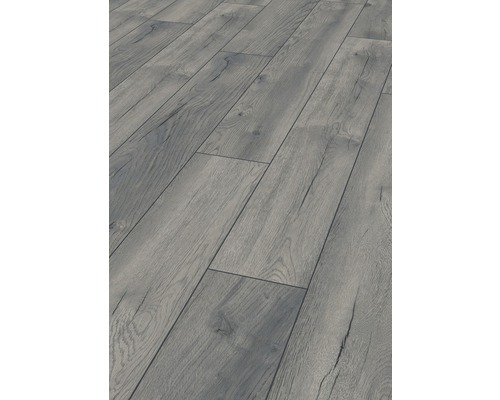 Nahaufnahme von Laminatboden in Holzoptik für Innenräume