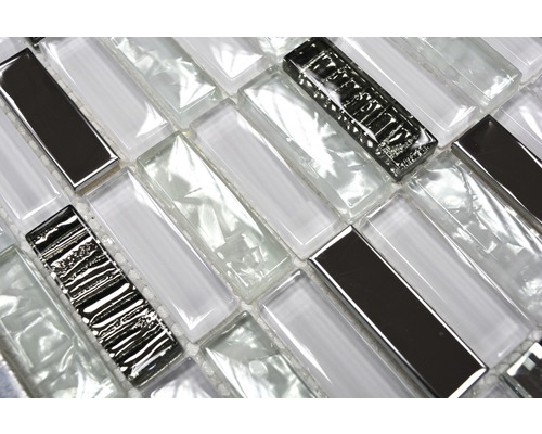 Mosaikfliesen aus Glas in länglicher Form