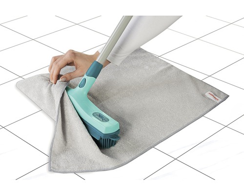 Leifheit Bodenwischer Picobello mit Mikrofaserbezug auf Fliesenboden