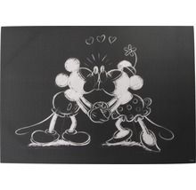 Abbildung von Micky und Minnie Maus, die sich küssen, im Kreidezeichnung Stil